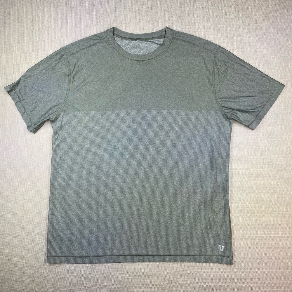 Vuori Mens Short Sleeve Grandview Tech Tee Sage Green V197 Size XL